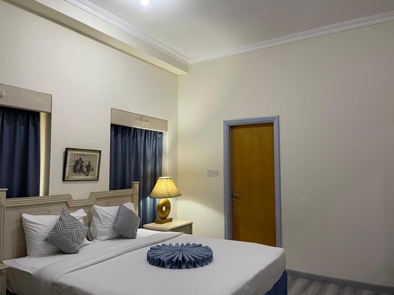 Green House Hotel Suites & Apartment Dubai Bagian luar foto